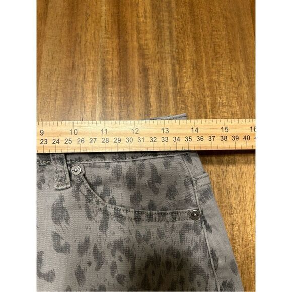 KanCan Women's Gray Leopard Print Denim Mini Skirt Size Medium - Picture 9 of 10